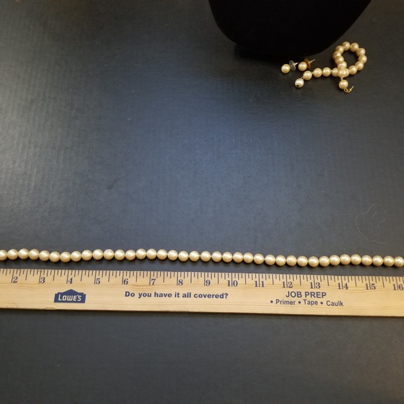 Bella Ryann Faux Pearl Necklace Bracelet Earrings - Picture 5 of 7